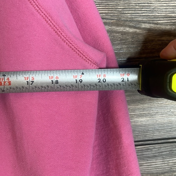 American Eagle 
This feels seriously lived-in sweatshirt - Picture 3 of 8